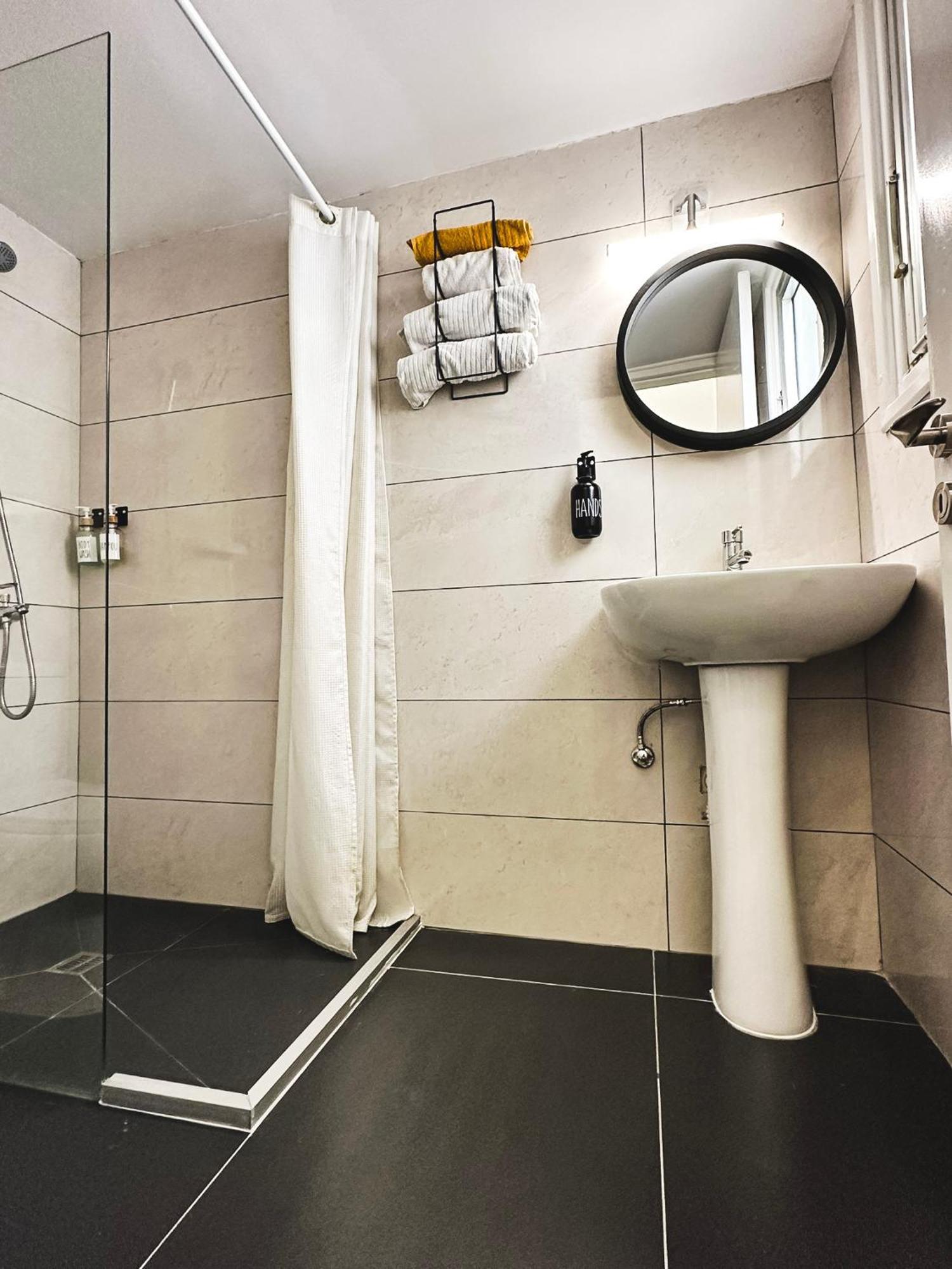 Home Away One Bedroom Apartment In Nicosia Luaran gambar